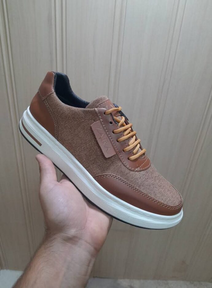 حذاء رياضي zara